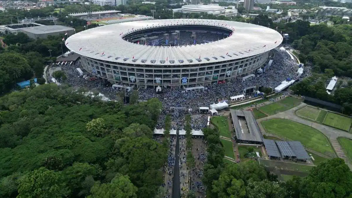 Pertandingan Resmi Persija vs Persib di Gelora Bung Karno
