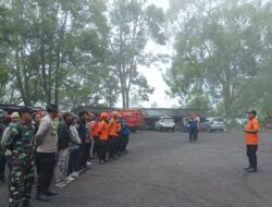 Pencarian Dua Pendaki yang Hilang di Gunung Agung