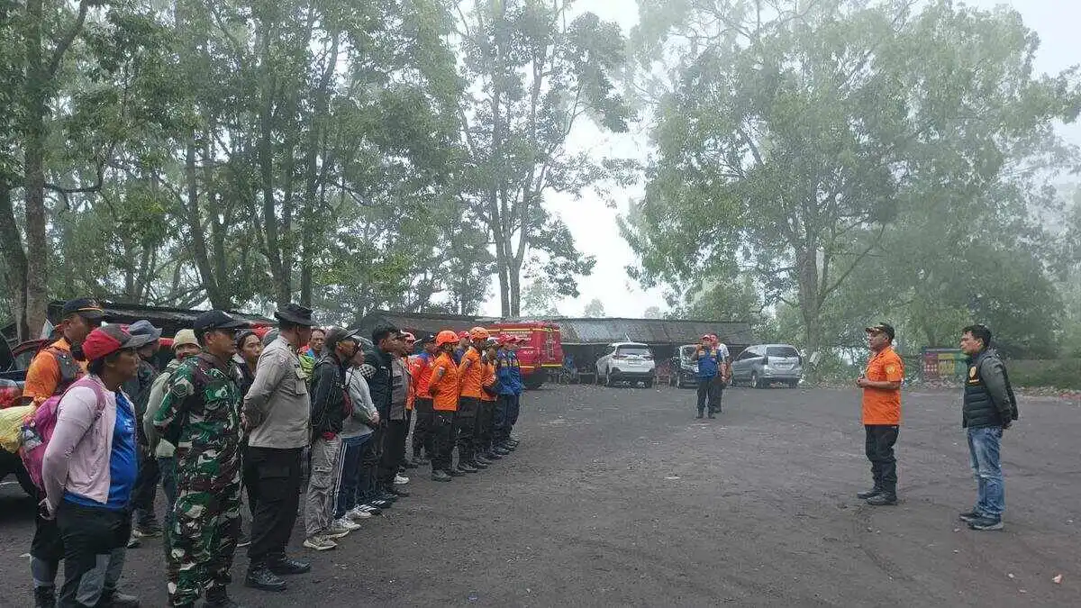 Pencarian Dua Pendaki yang Hilang di Gunung Agung