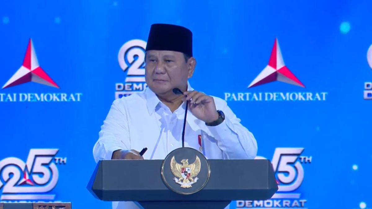 Penghormatan Prabowo kepada SBY di HUT Partai Demokrat