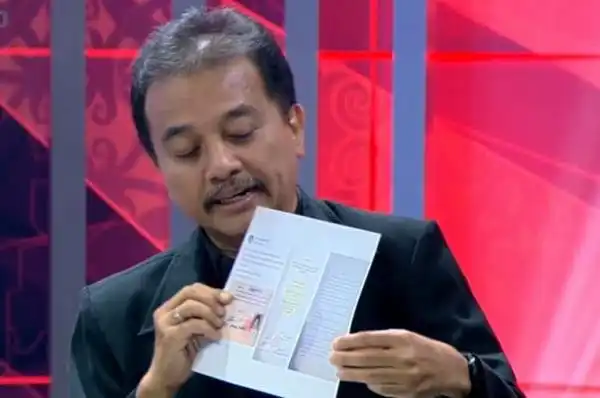 Menyoroti Kejanggalan pada Skripsi Jokowi oleh Roy Suryo