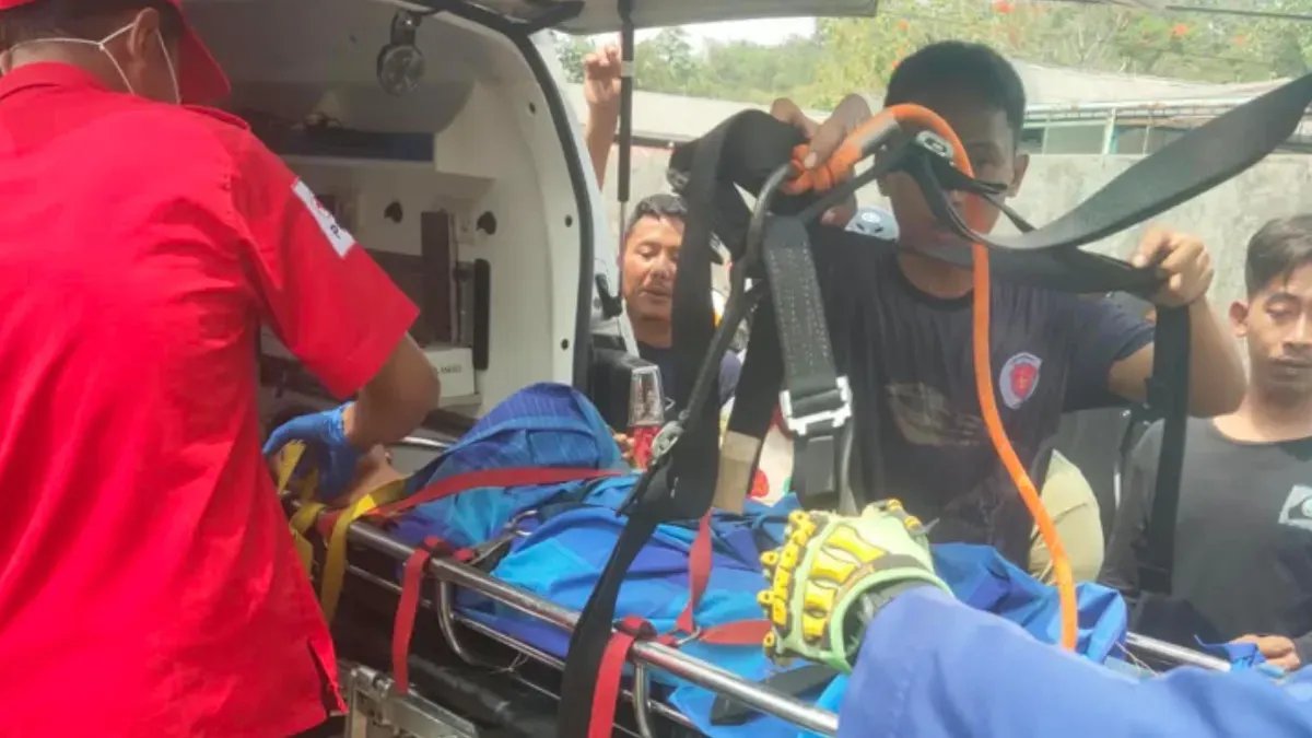 Kecelakaan Minibus Rombongan Keluarga di Depok