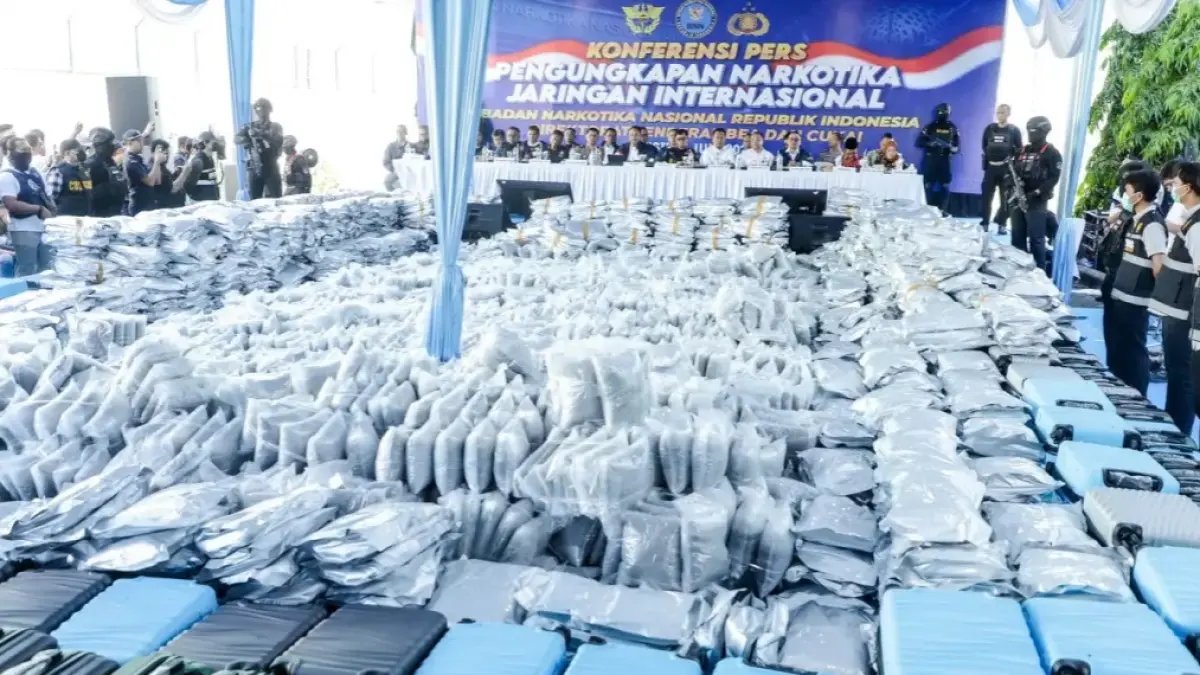 Dua Pria Ditangkap Setelah Menyimpan Ganja di Petamburan