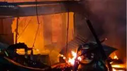 Kebakaran Melanda Kebayoran Lama, 18 Rumah Terbakar dan Kerugian Mencapai Rp1,2 Miliar Kebakaran Melanda Kebayoran Lama, 18 Rumah Terbakar dan Kerugian Mencapai Rp1,2 Miliar