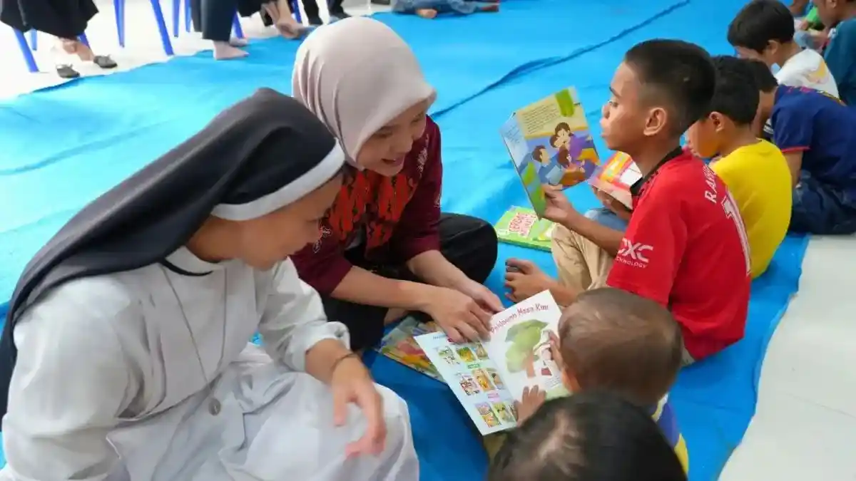 Inisiatif Literasi untuk Anak: Edu Charity Hidupkan Pustaka Baca di Panti Asuhan