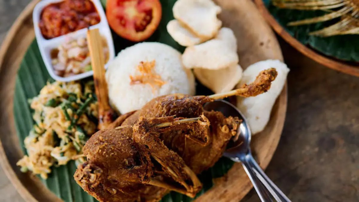 Kuliner Nasi Bebek Surabaya: Rekomendasi Legendaris yang Wajib Dicoba