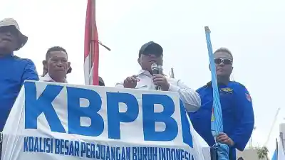 Tuntutan Besar Buruh: Aksi Massa Menanti Hasil Pembahasan DPR