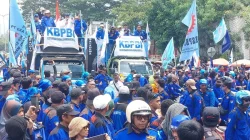 Aksi Singkat Buruh di Jakarta: Penyampaian Tuntutan dengan Pertimbangan Lalu Lintas Aksi Singkat Buruh di Jakarta: Penyampaian Tuntutan dengan Pertimbangan Lalu Lintas