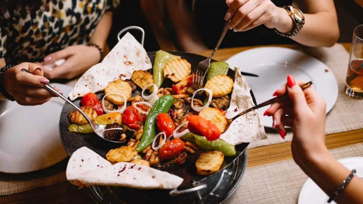 Menikmati Kuliner All You Can Eat di Surabaya