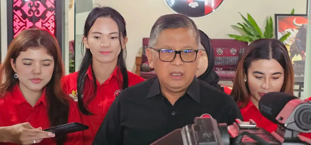 Penghormatan Terhadap Guruh Soekarnoputra: Bendera Setengah Tiang Selama 7 Hari Penghormatan Terhadap Guruh Soekarnoputra: Bendera Setengah Tiang Selama 7 Hari
