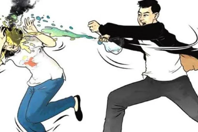Kejadian Tragis: Suami Siram Istri Dengan Air Keras