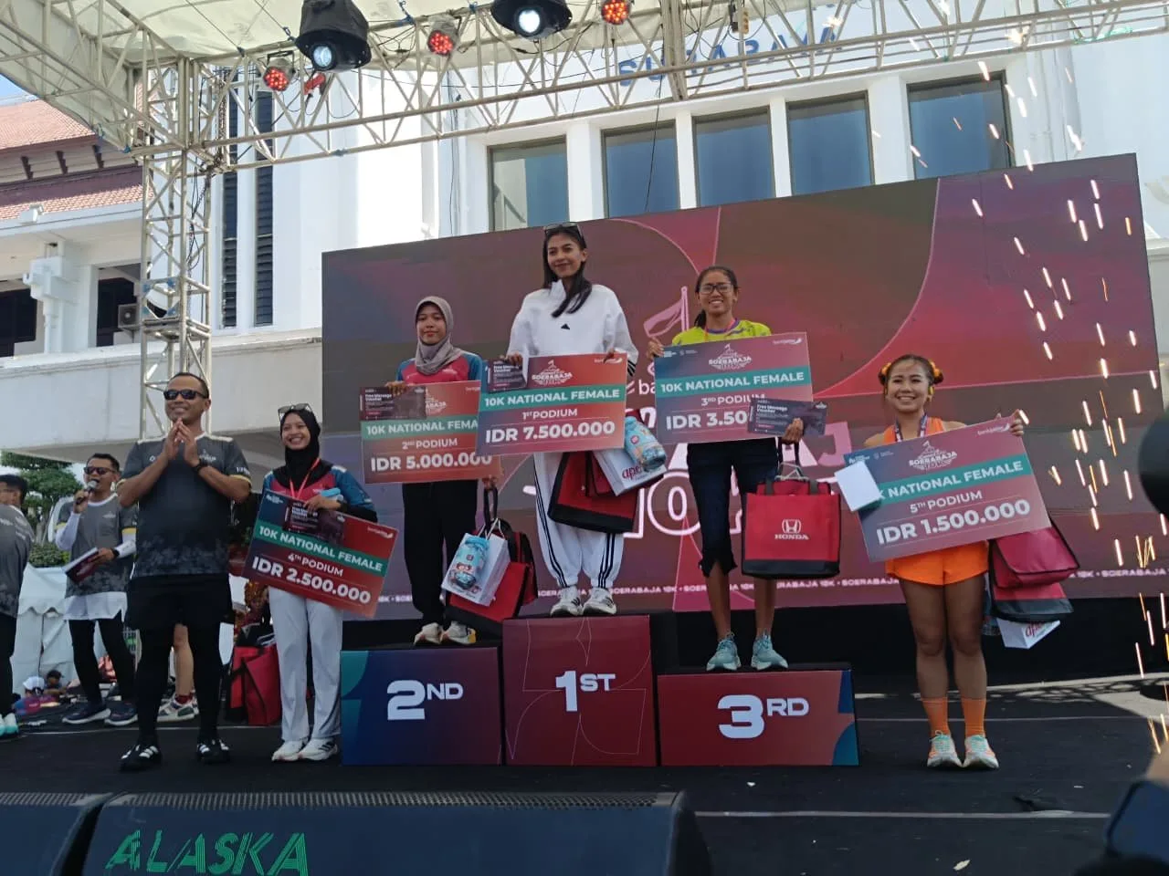 Kemenangan Mila Karmila dalam Ajang Lari JConnect Run Surabaya