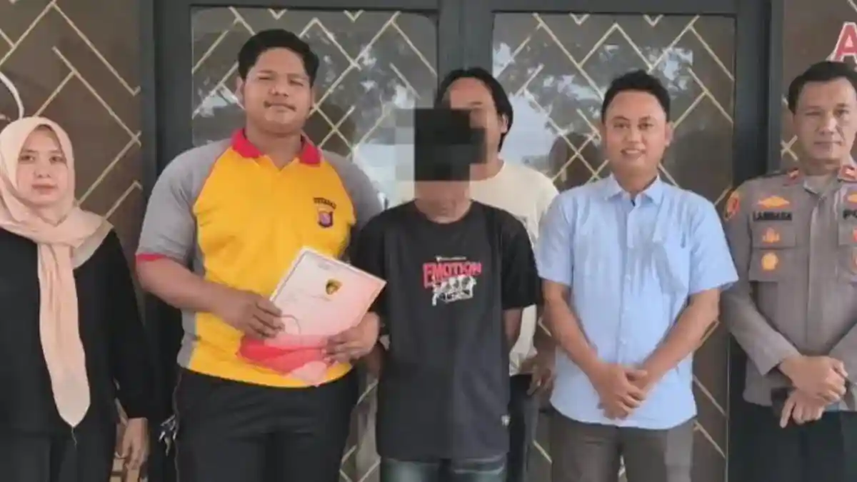Penyerahan Diri Buronan Kasus Kejahatan Seksual di Serang