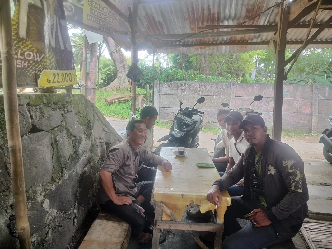 Warbin, Bripka Ristyanto Perkuat Komunikasi dan Serap Aspirasi Warga Desa Cibadak