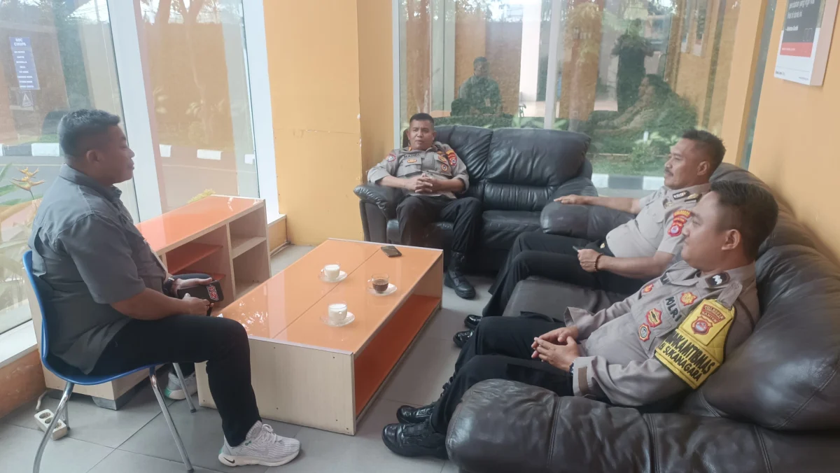Sambangi PT Kawan Lama, Wakapolsek Cikupa AKP Susanto Perkuat Sinergi dan Kamtibmas