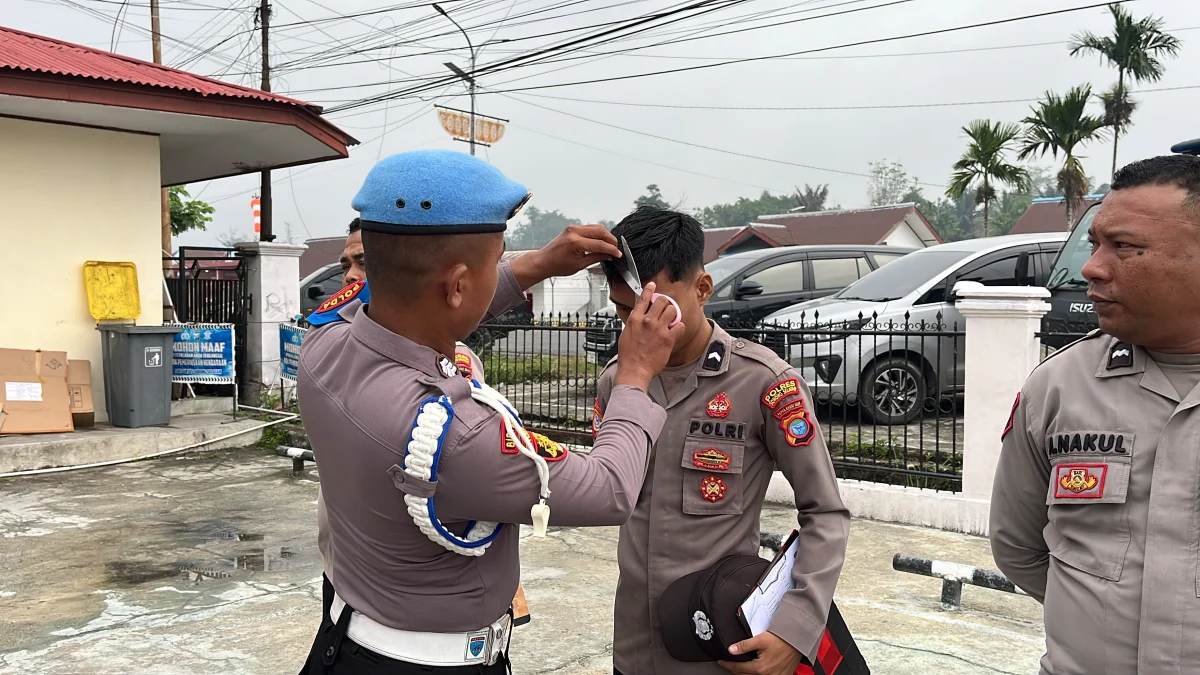 BIDPROPAM POLDA PAPUA BARAT DAYA TEMUKAN 15 PELANGGARAN DALAM GAKTIBPLIN DI POLRES SORONG SELATAN