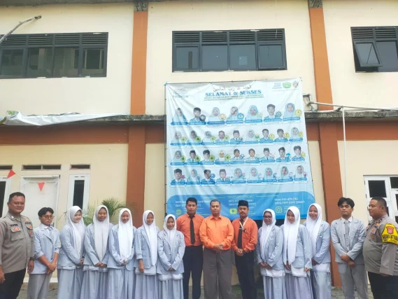 Aipda Hartanto dan Bripka Suheri Wijaya Sambangi SMA IT Smart Syahida, Imbau Pelajar Tidak Ikut Unjuk Rasa ke Jakarta
