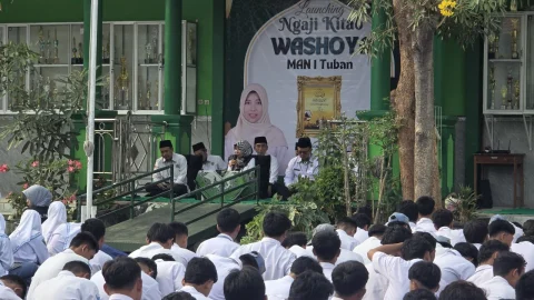 Kepala Kemenag Tuban Launching Ngaji Kitab Washaya di MAN 1 Tuban, Perkuat Karakter dan Akhlak Siswa