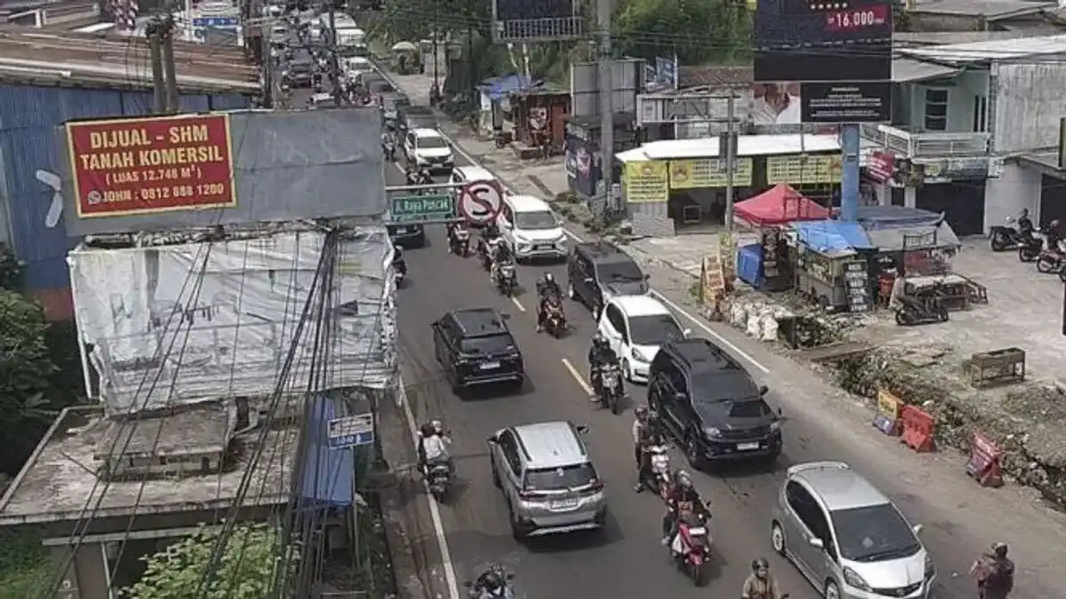 Arus Puncak Bogor Kembali Dua Arah pada Sabtu Sore