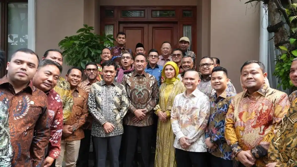 Kunjungan Komisi III DPR ke Kediaman Kapolri Suyudi Soroti Tradisi dan Pembenahan Polri