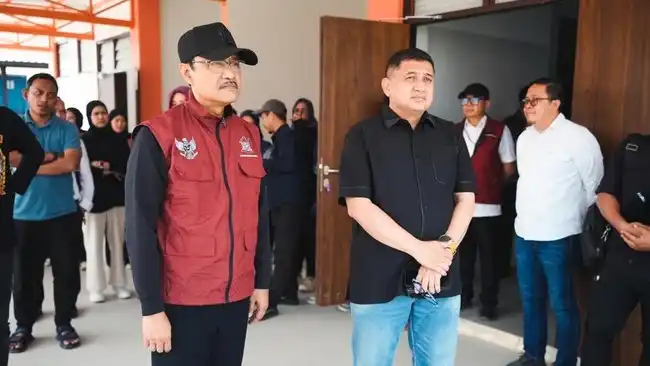 Gus Ipul Pastikan Penyelesaian Dapur SRT 3 Sulawesi Selatan untuk Makanan Bergizi Siswa