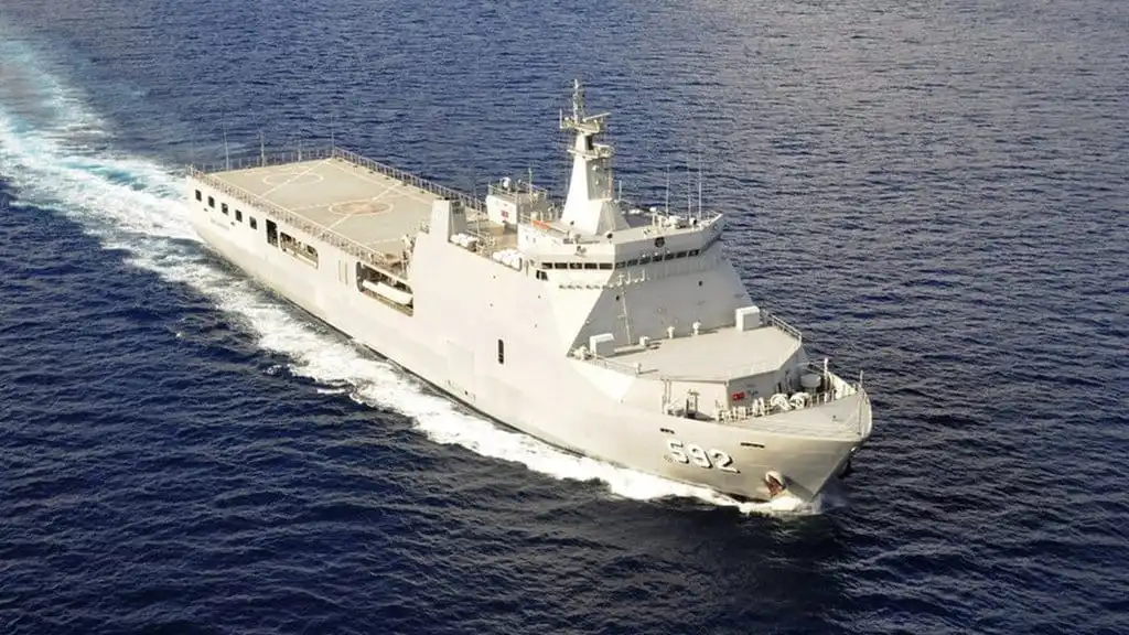 LPD TNI AL Sebelum KRI Sriwijaya: Kapal Produksi Dalam Negeri dengan Peran Mirip Kapal Induk Mini