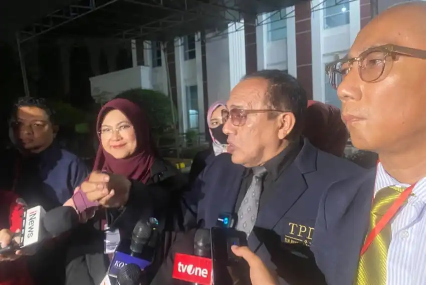 Dokter Tifa Siapkan 120 Saksi dan Ahli untuk Sidang Perkara Ijazah Jokowi