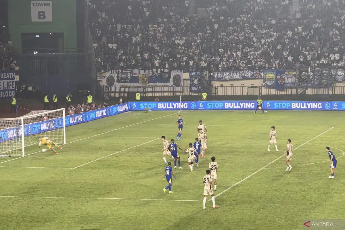 Persib Bangkit dari Ketertinggalan Dua Gol dan Berbagi Poin dengan Dewa United