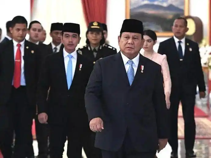Dua Tahun Prabowo-Gibran dalam Sorotan: Nilai Kinerja, Tekanan Publik, dan Catatan Ahli