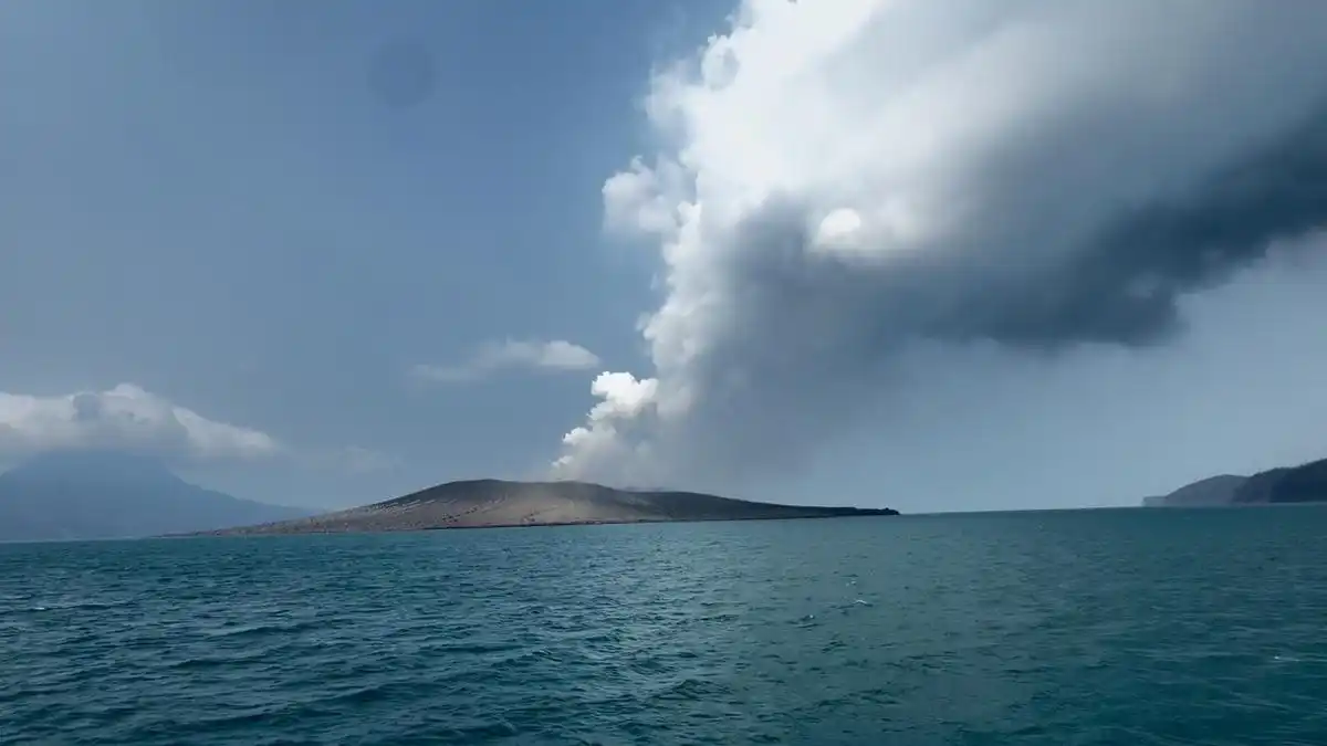Aktivitas Seismik Gunung Anak Krakatau Meningkat, 68 Gempa Tercatat dalam Sehari