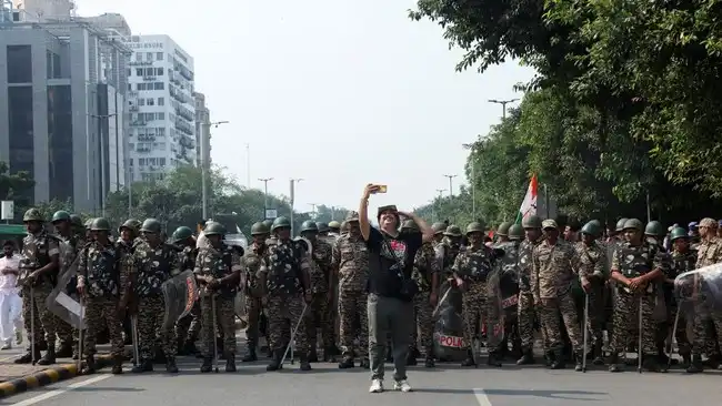 Ketegangan Politik India Memuncak, Enam Stasiun Metro Delhi Ditutup