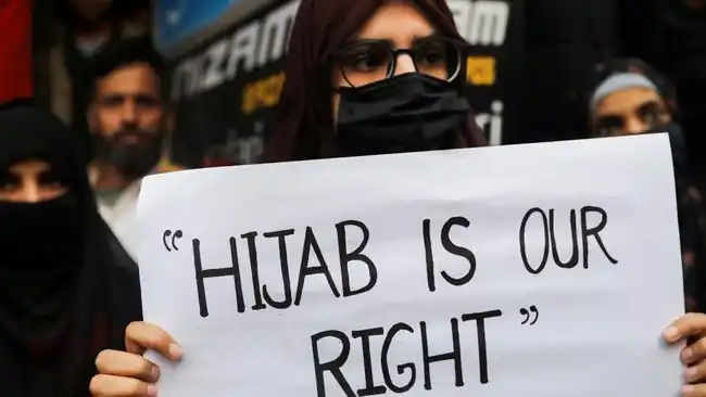 Pembatasan Hijab di Sekolah Azerbaijan Picu Protes dan Perdebatan Sekularisme