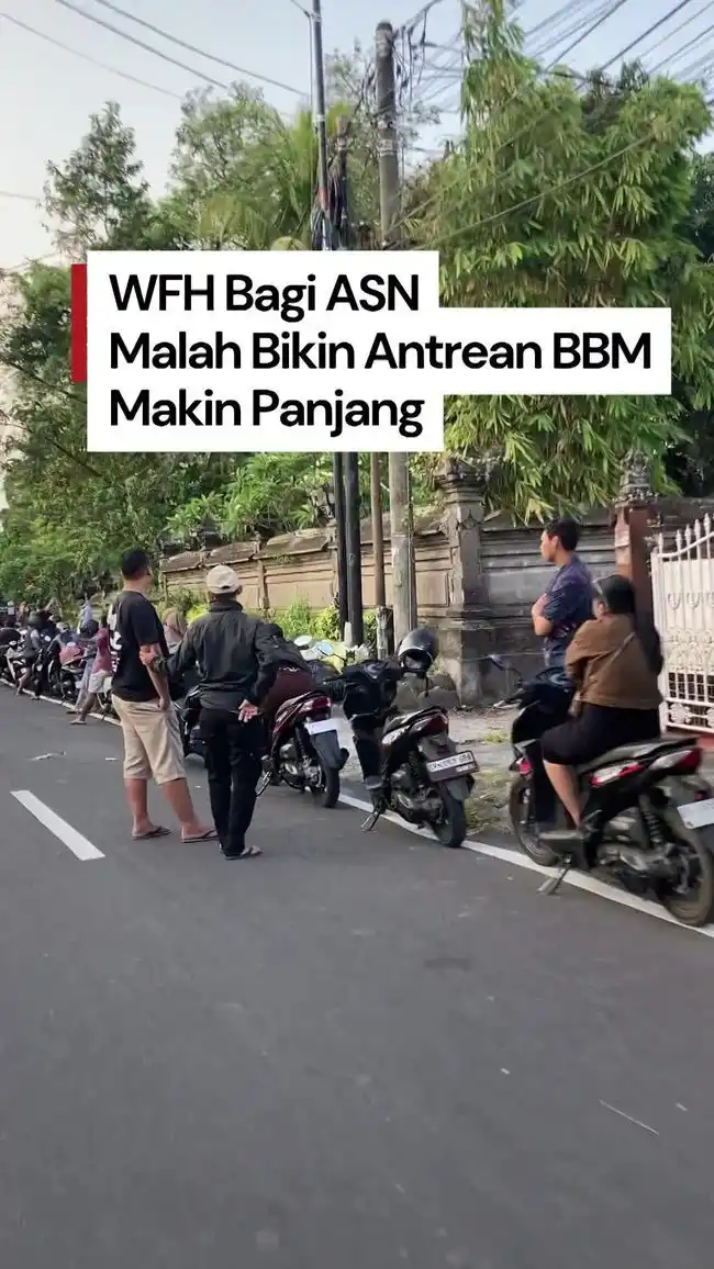 Antrean BBM Mengular di Klungkung Saat ASN WFH dan Sekolah Berlangsung Daring