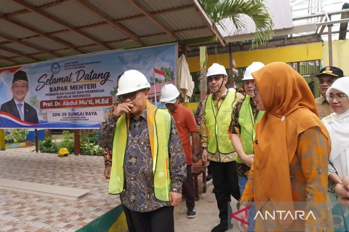 Pemerintah Tambah Perangkat IFP untuk Sejumlah Sekolah, Termasuk di Kalimantan Barat