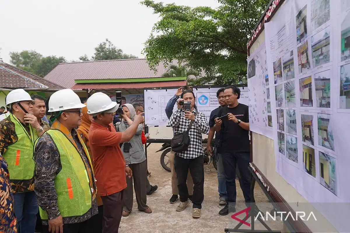 Revitalisasi Sekolah di Kalimantan Barat: Anggaran, Sebaran Program, dan Dukungan Digital
