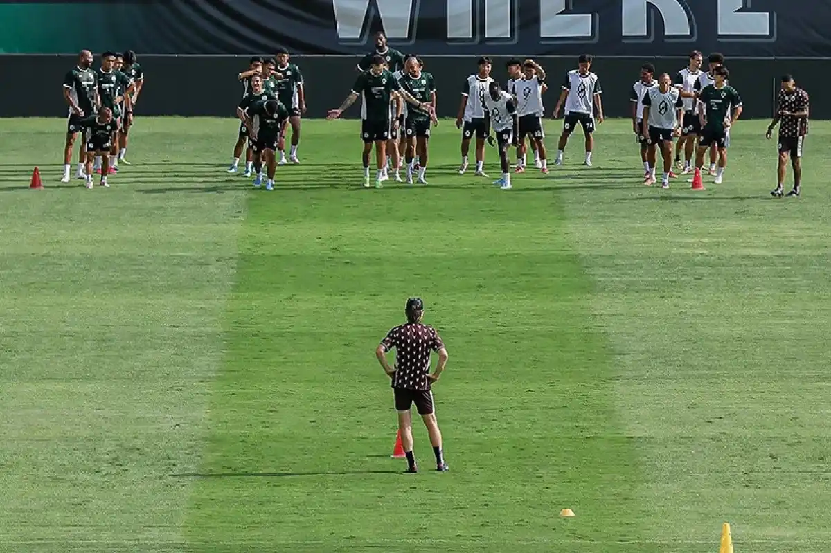 PSS Sleman Bawa Modal Kemenangan saat Bertamu ke Kandang Persebaya