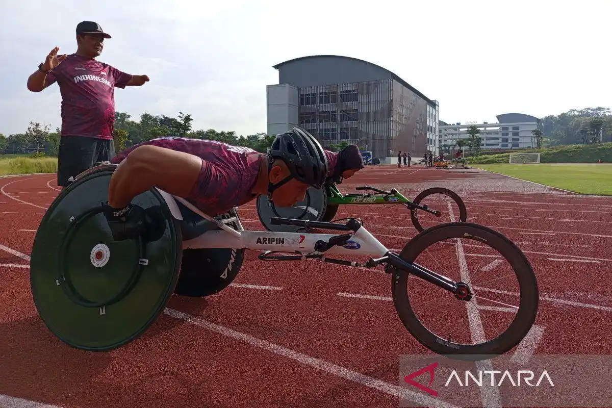 Jaenal Aripin dan Maria Goreti Pimpin Defile Indonesia di Asian Para Games 2026