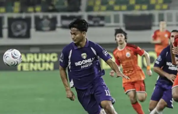 Gol Menit Akhir Antar Persita Menang 3-2 atas Persija di Tengah Insiden Suporter