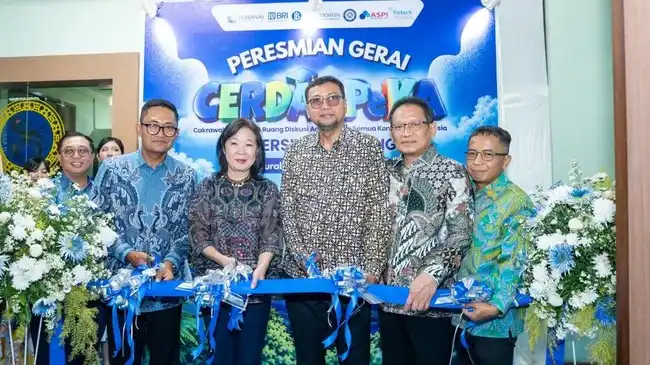 BRI Peduli Dukung Ruang Edukasi dan Perlindungan Konsumen Digital di Unair