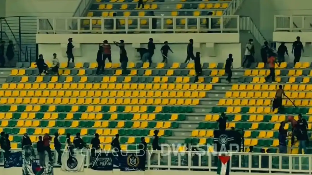 Kronologi Kericuhan Suporter Persita dan Persija di Banten International Stadium