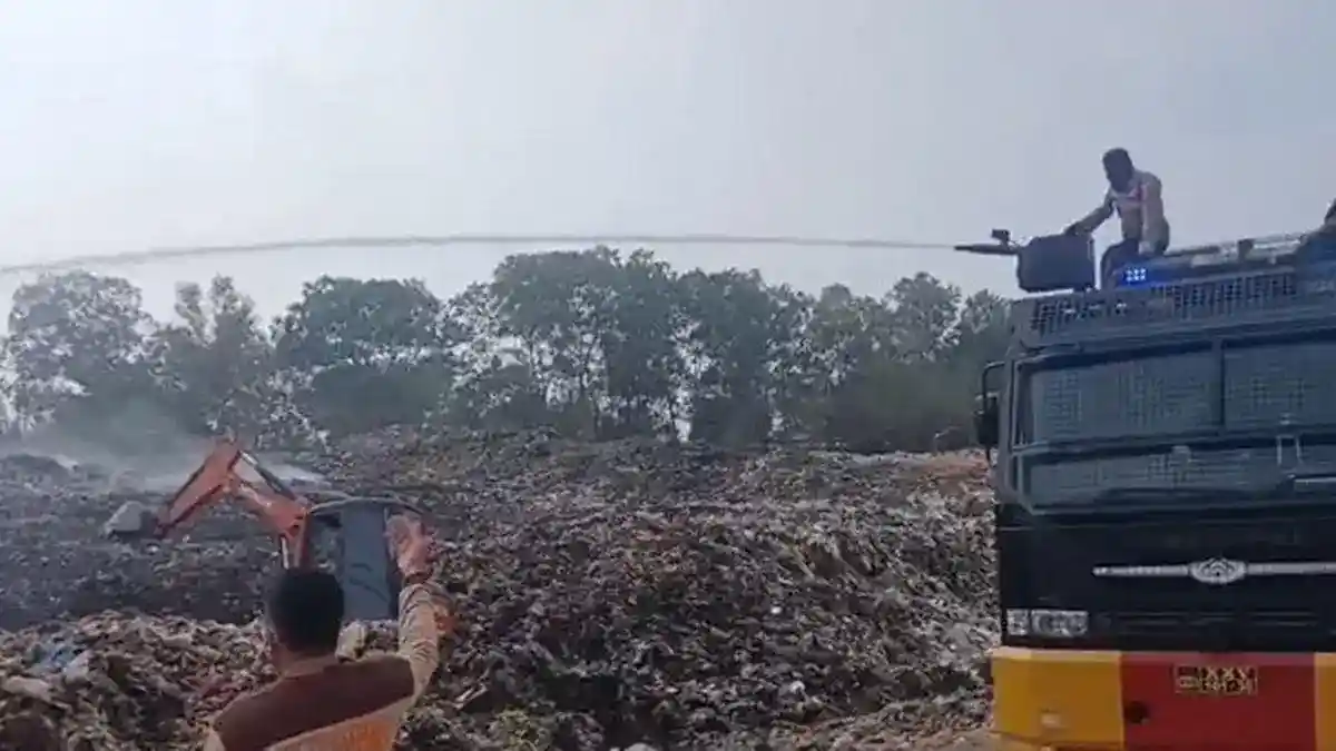 Kebakaran TPA Bandar Jaya Mereda, Bara di Dalam Sampah Masih Dipantau