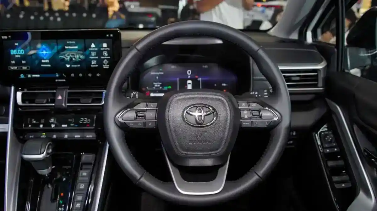 Kijang Innova Zenix Improvement 2026 Hadir dengan Pembaruan T Intouch