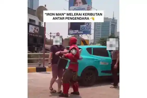 Pria Berkostum Iron Man Lerai Cekcok Pengemudi di Kelapa Gading