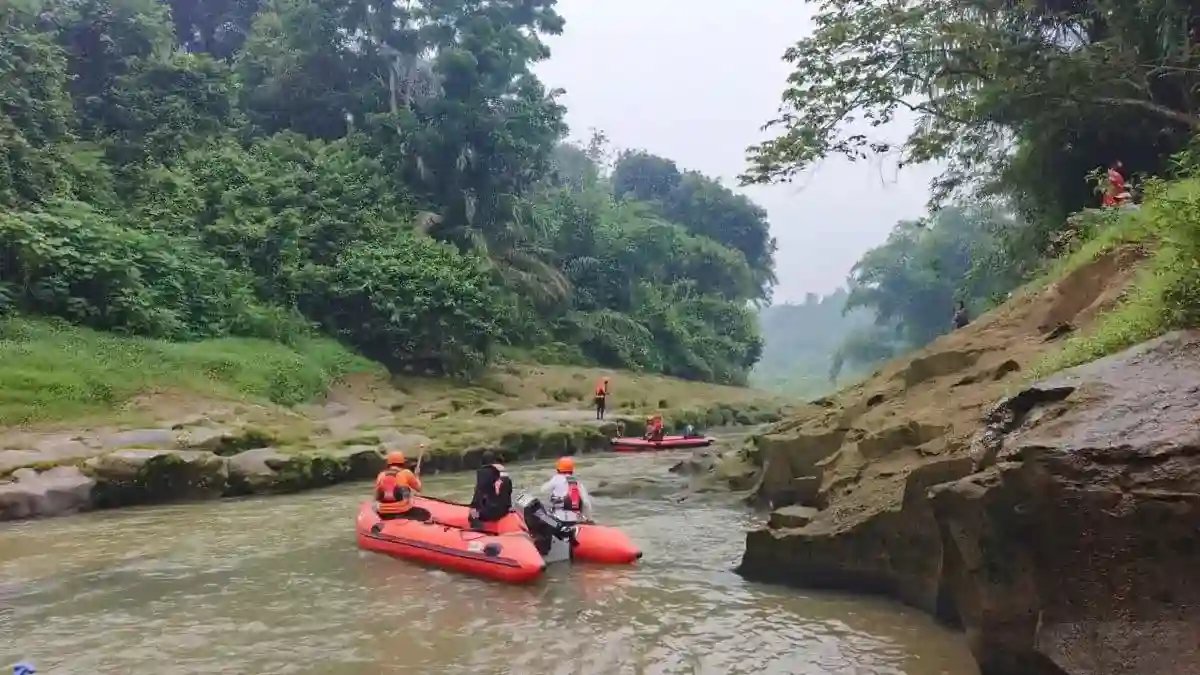 Pencarian Tiga Hari di Sungai Tadukan Raga Berakhir dengan Ditemukannya Dua Remaja