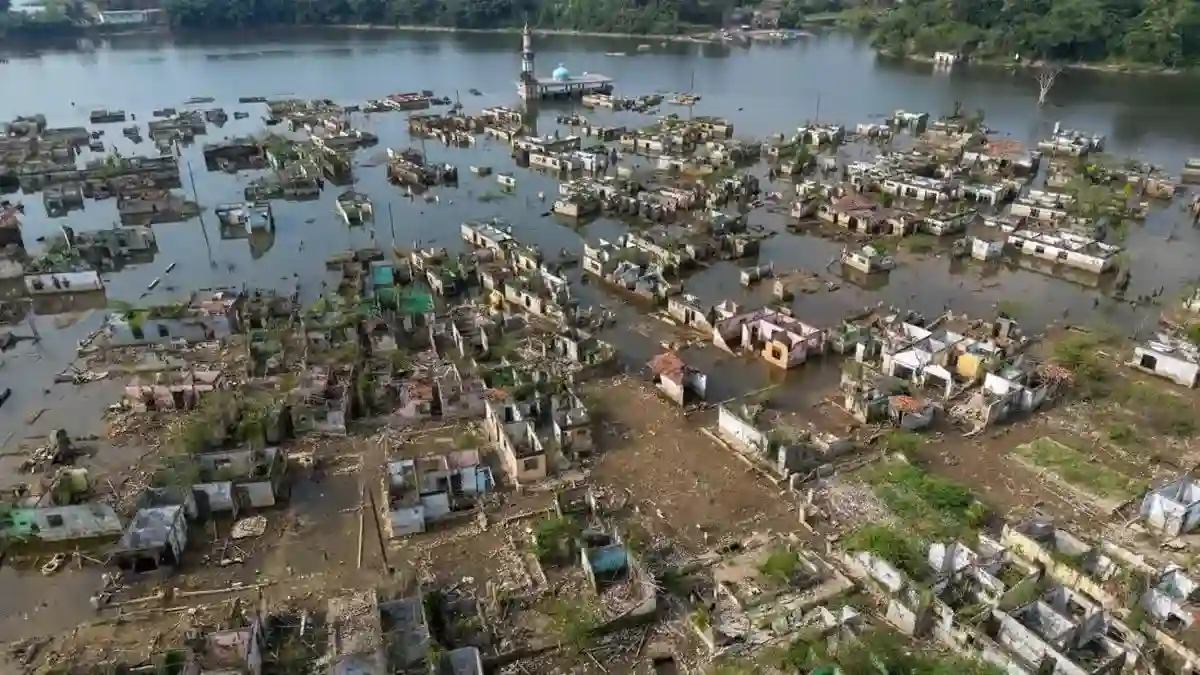 Kemarau Membuka Kembali Jejak Permukiman di Bendungan Karian