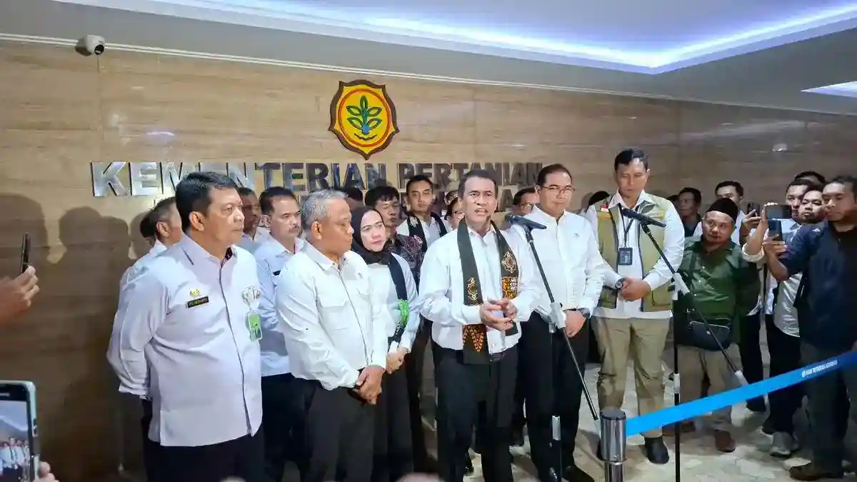 Amran Dorong ID Food dan Bulog Serap Telur Peternak hingga Rp30 Miliar