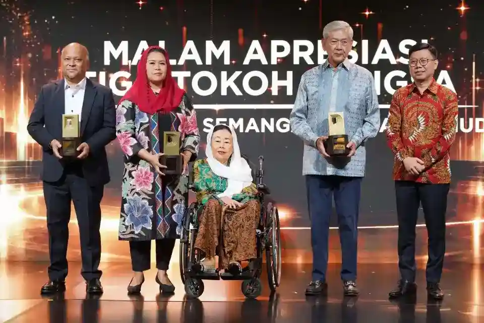 Tiga Tokoh Indonesia Terima Penghargaan atas Warisan bagi Bangsa