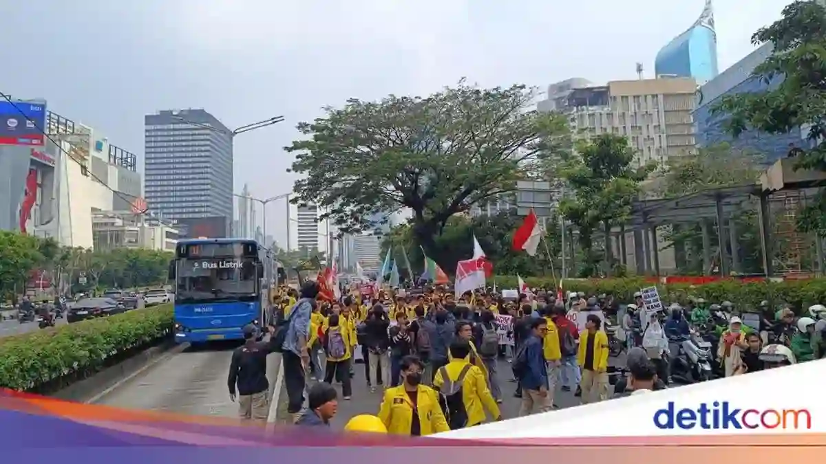 Aksi di Sejumlah Titik Jakarta, Pengendara Diimbau Siapkan Rute Alternatif