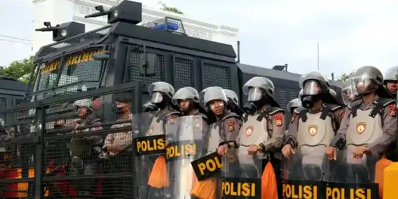 Langkah Taktis Polri dalam Menangani Aksi Mahasiswa di Jakarta Menuai Apresiasi