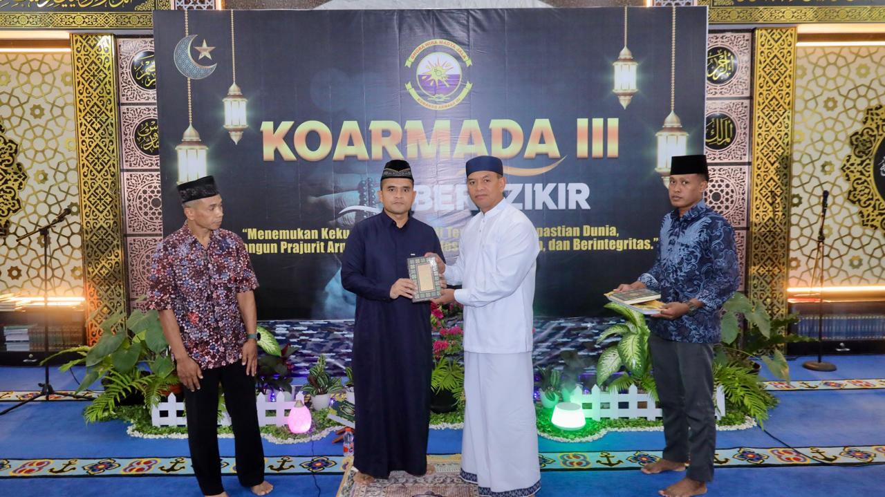 Membangun Kekuatan Spiritual Prajurit, Armada III Gelar Dzikir dan Doa Bersama di Masjid Baiturahman